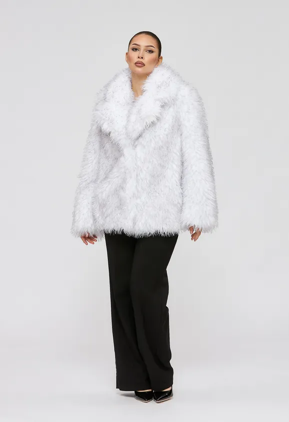 Фото Шуба из эко ламы бело-серая с английским воротником - 7