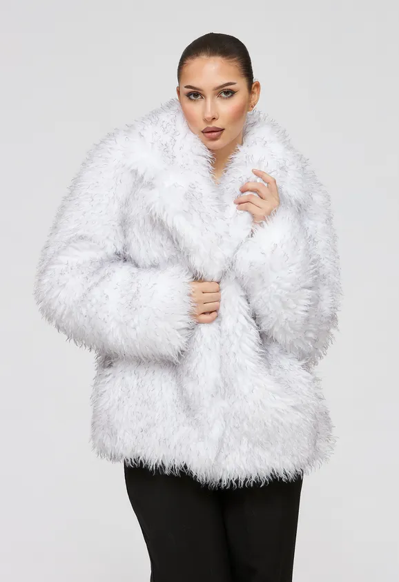 Фото Шуба из эко ламы бело-серая с английским воротником - 9