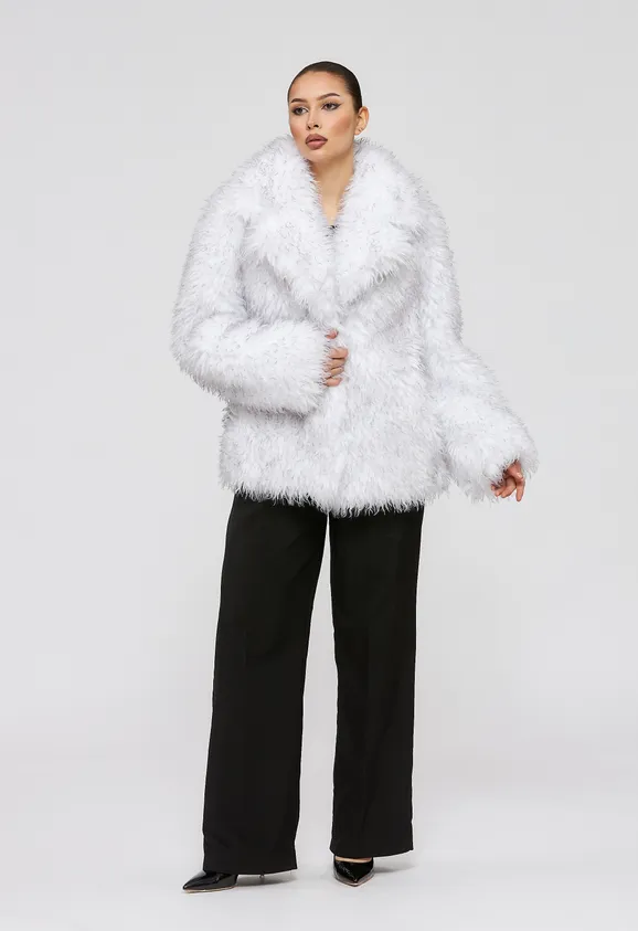 Фото Шуба из эко ламы бело-серая с английским воротником - 10
