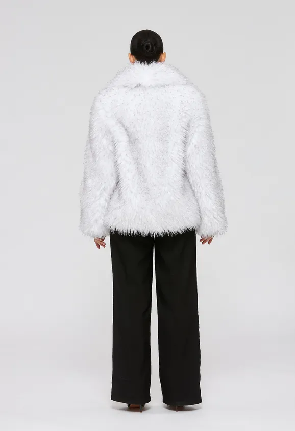 Фото Шуба из эко ламы бело-серая с английским воротником - 4