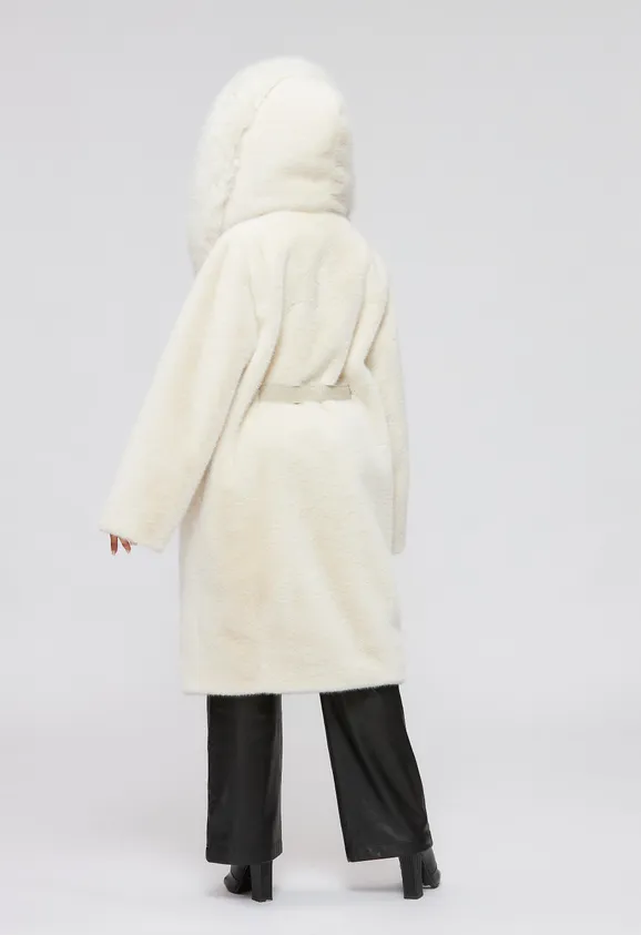 Фото Шуба из эко норки белая с капюшоном из эко песца - 4