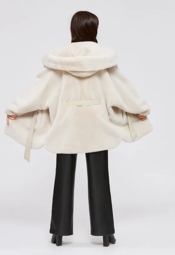 Фото Шуба из эко норки цвета жемчуг с капюшоном - 7