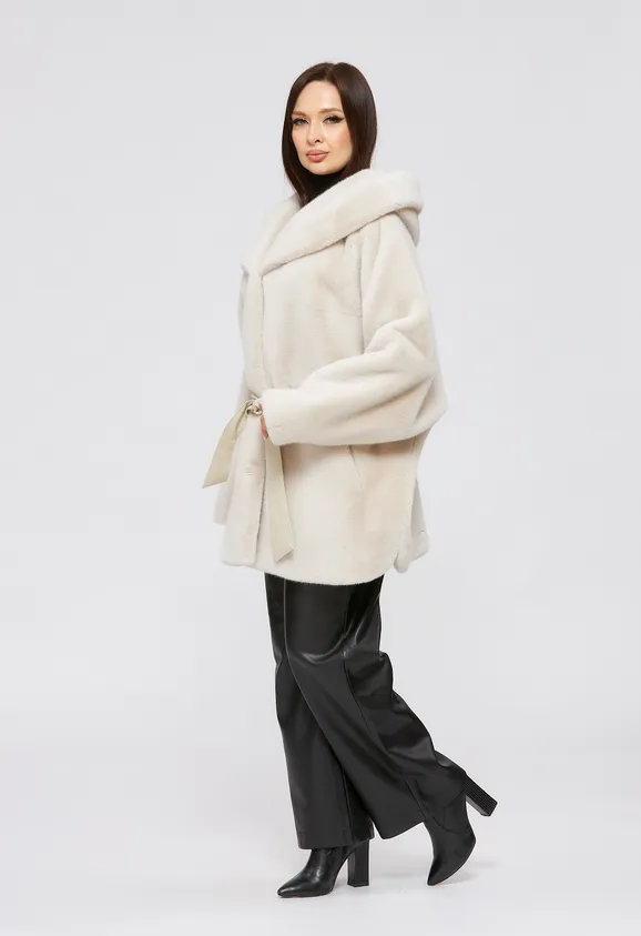 Фото Шуба из эко норки цвета жемчуг с капюшоном - 2