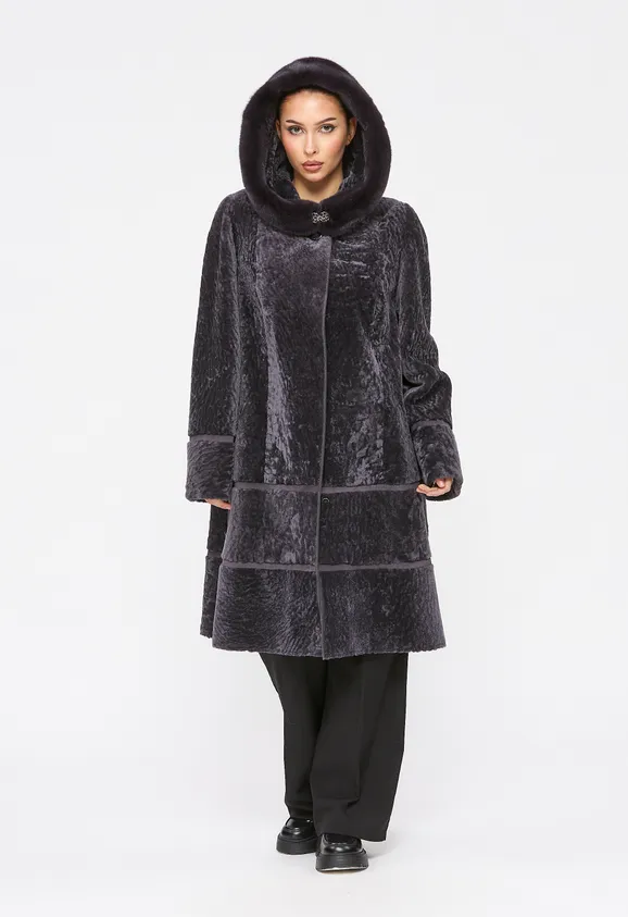 Фото Шуба из натурального астрагана думан с капюшоном из натуральной норки - 1