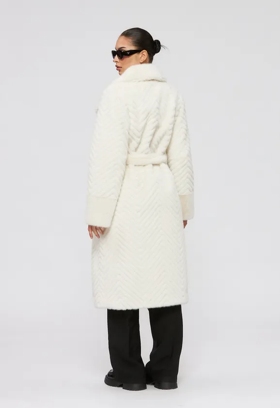 Фото Шуба из эко норки белая с английским воротником - 6