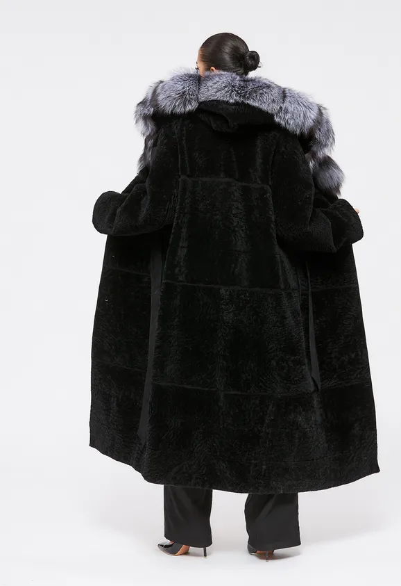 Фото Шуба из натурального астрагана черная с английским воротником из натуральной норки - 10