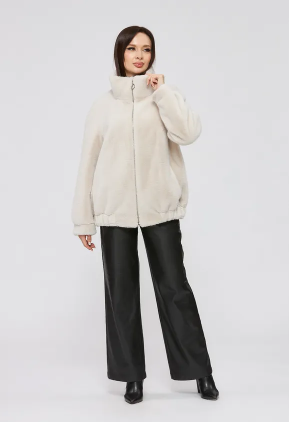 Фото Шуба из эко норки цвета жемчуг с воротником стойка - 6