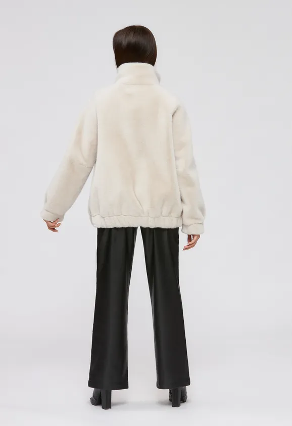 Фото Шуба из эко норки цвета жемчуг с воротником стойка - 8