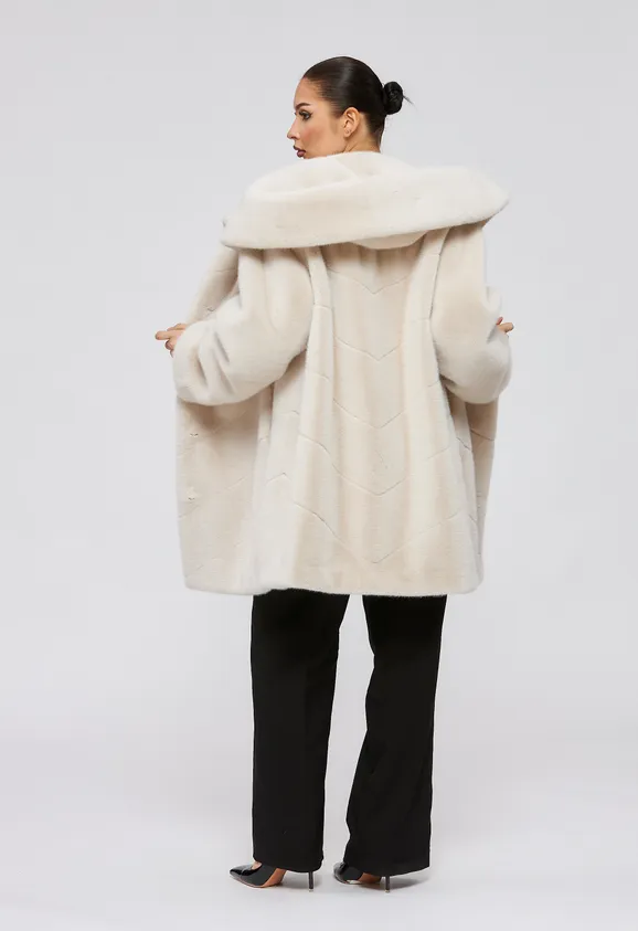 Фото Шуба из эко норки цвета жемчуг с капюшоном - 5