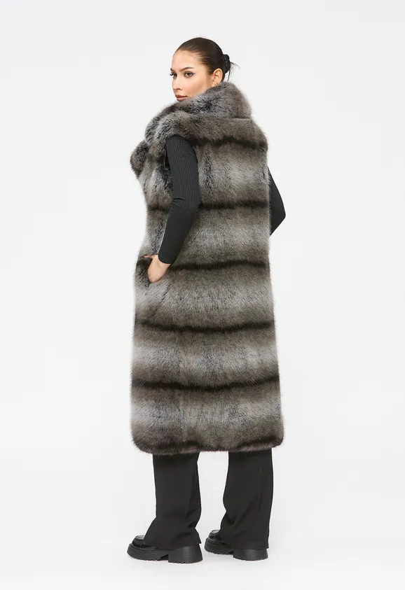 Фото Жилет из эко енота серый - 7