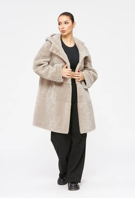 Фото Шуба из натурального астрагана жемчуг с капюшоном - 2