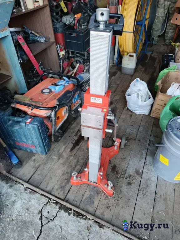 УСТАНОВКА АЛМАЗНОГО БУРЕНИЯ