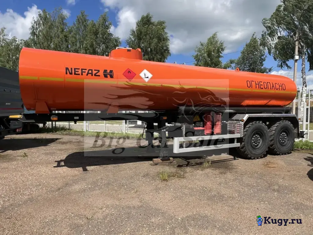 Нефтевоз НЕФАЗ 96742-0300112-04 под вездеход