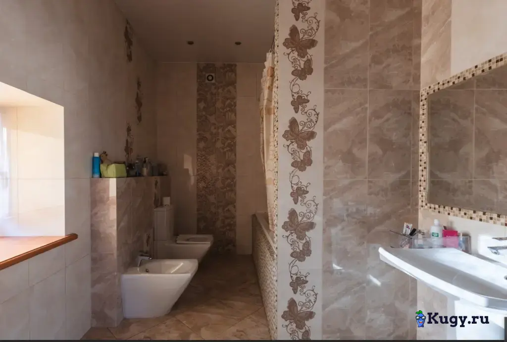 5- ти комнатная квартира с гаражом и собственной территорией.