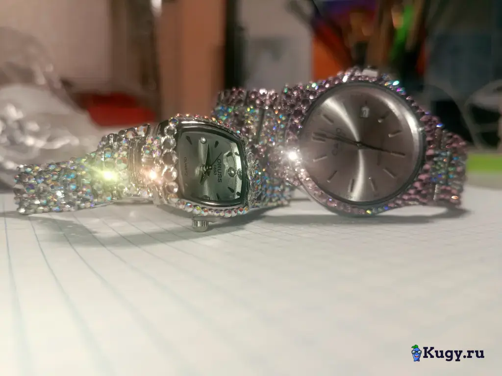 Наручные часы Casio.