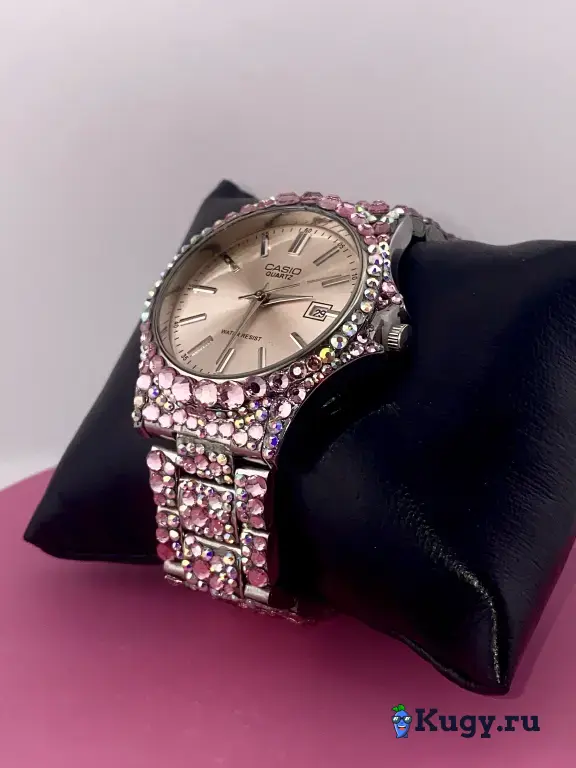 Наручные часы Casio.