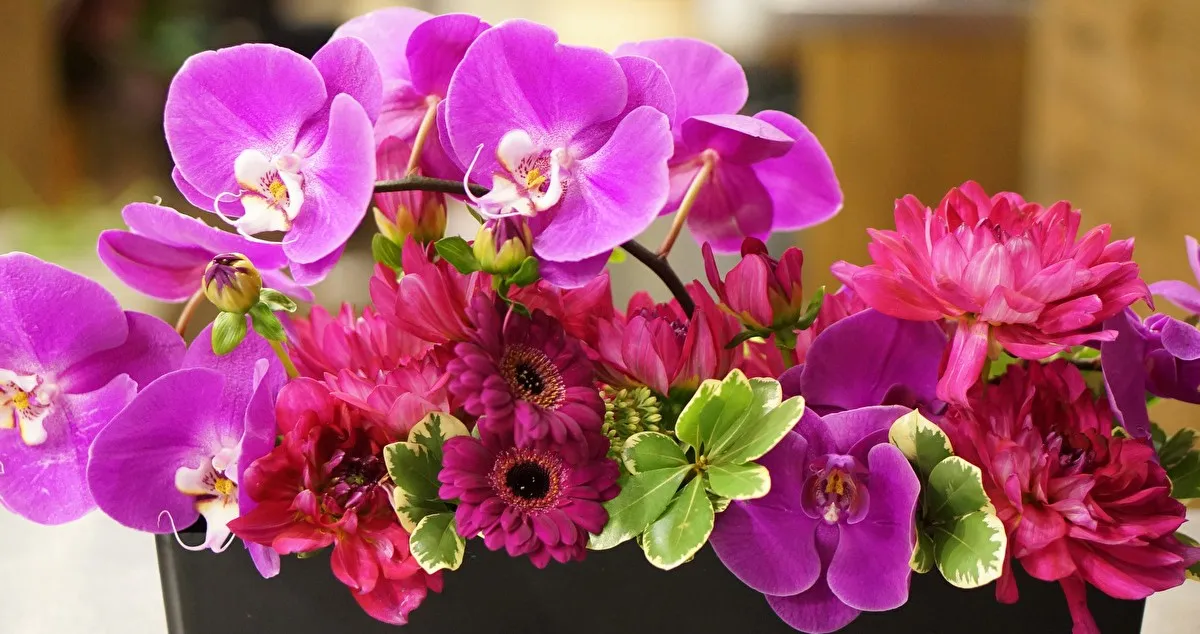 Как выбрать букет в 2025 году — советы от Flowers salon Paris | Цветочный магазин Сочи