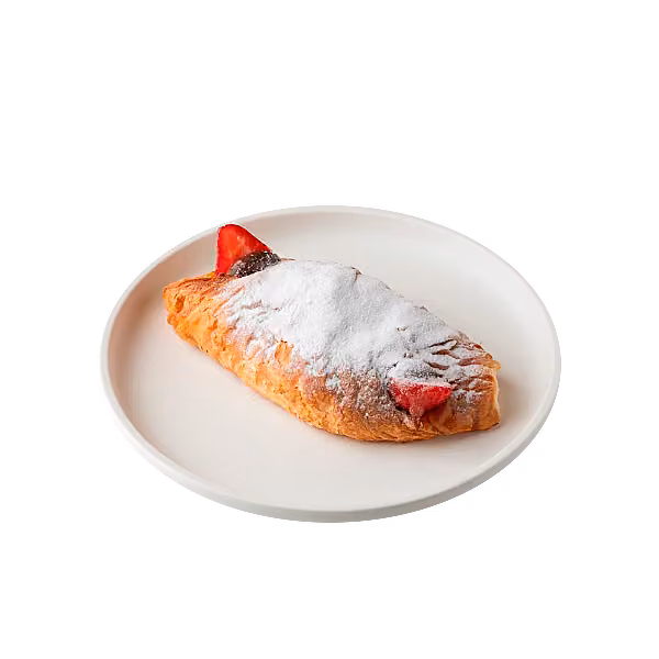 Круассан с клубникой и шоколадом