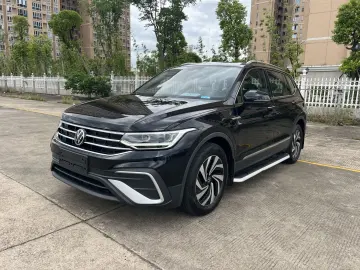2023 280TSI automatic two-wheel drive Chaochuang limited Edition, фото 1