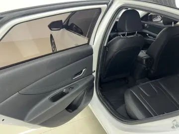 2022 1.5L CVT LUX Premium Edition, фото 11