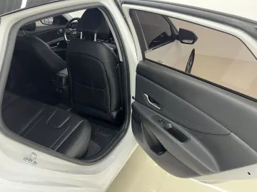 2022 1.5L CVT LUX Premium Edition, фото 12