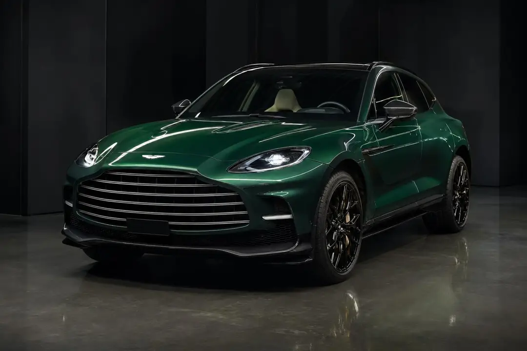 Aston Martin DBX 707 — Внедорожник · защита кузова · Aston Racing Green