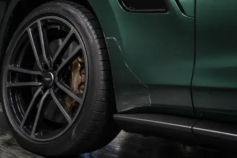 Aston Martin DBX 707 — кадр 6