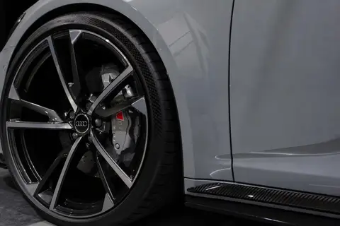 Audi RS6 Avant Performance — кадр 6