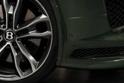 Bentley Bentayga Speed — кадр 6