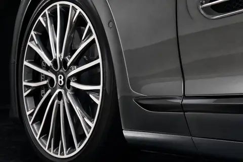 Bentley Flying Spur Mulliner — кадр 6