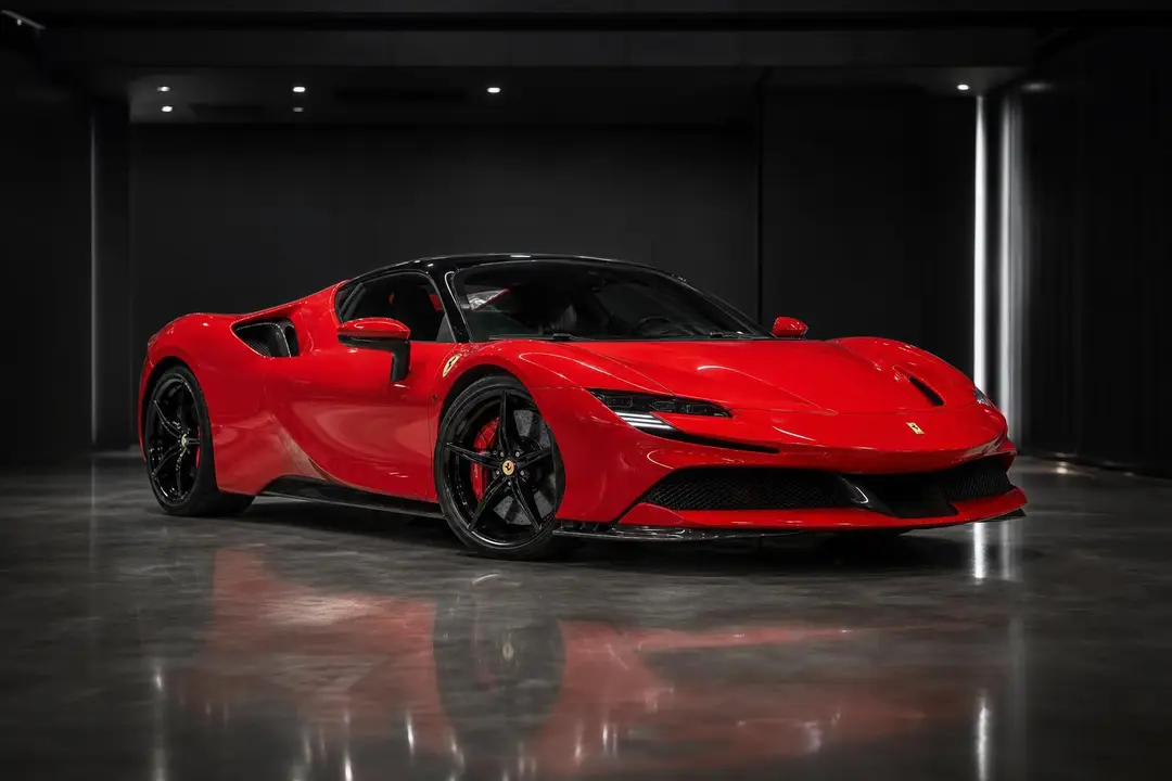 Ferrari SF90 Stradale — Суперкар · полный корпус · Rosso Corsa