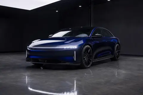 Lucid Air Sapphire — кадр 1