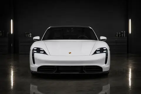 Porsche Taycan Turbo S — кадр 3