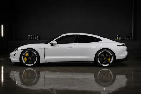 Porsche Taycan Turbo S — кадр 4