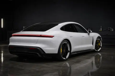 Porsche Taycan Turbo S — кадр 5