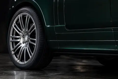 Range Rover SV L460 — кадр 6