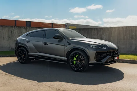 Lamborghini Urus SE — кадр 3