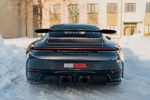 Porsche 911 Carrera 4 GTS Coupe — кадр 6