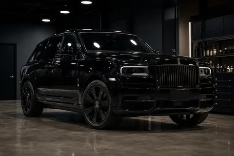 Rolls-Royce Cullinan Black Badge — кадр 1
