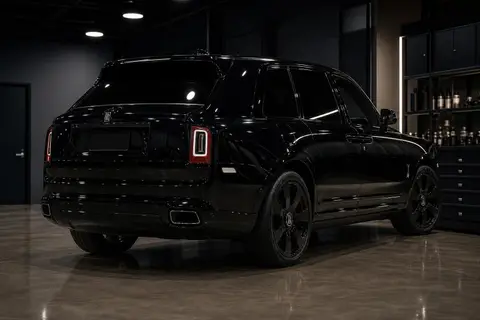 Rolls-Royce Cullinan Black Badge — кадр 5