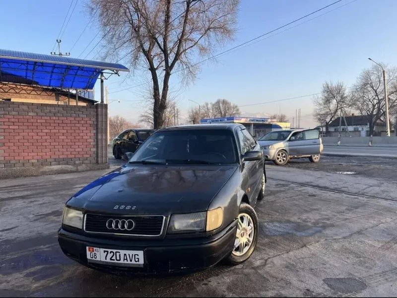 Audi 100