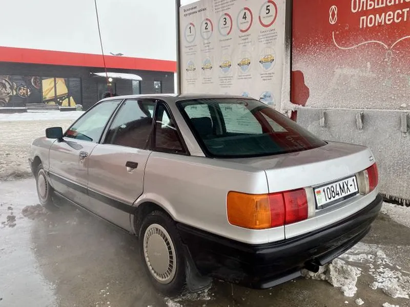 Audi 80