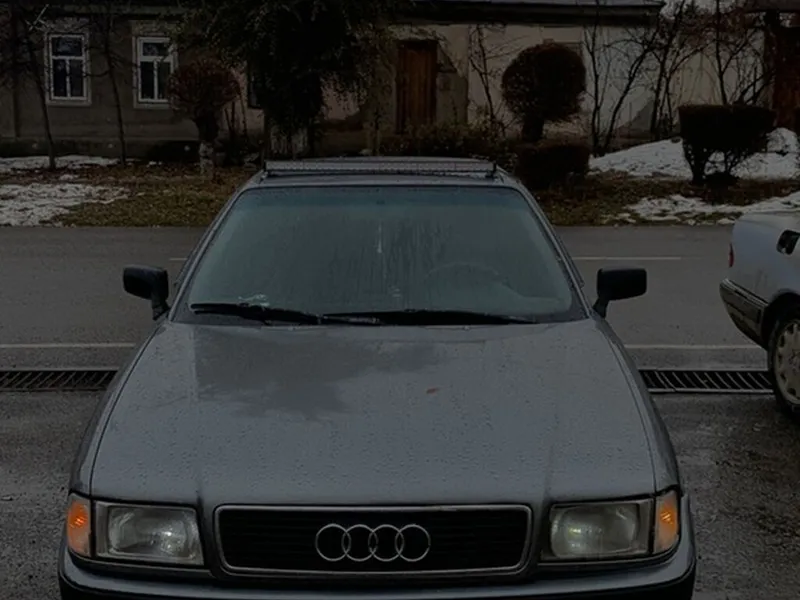 Audi 80