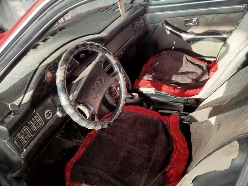 Audi 100