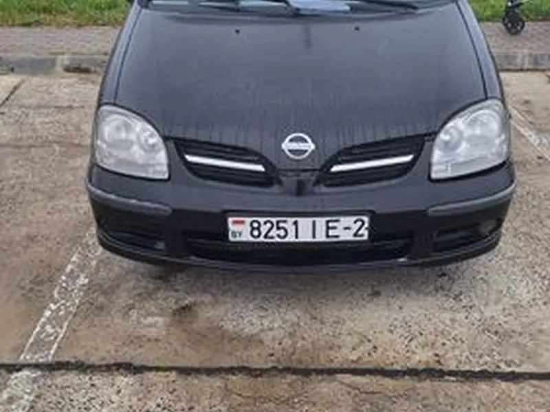 Nissan Almera Tino