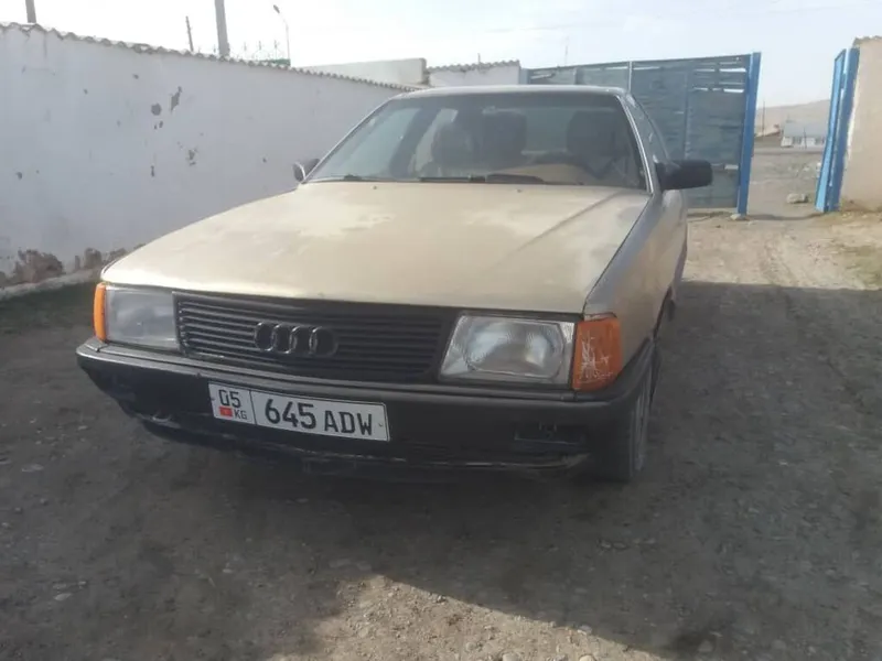 Audi 100