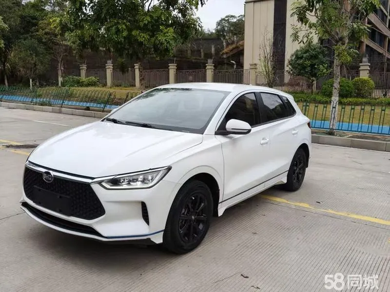 BYD E2