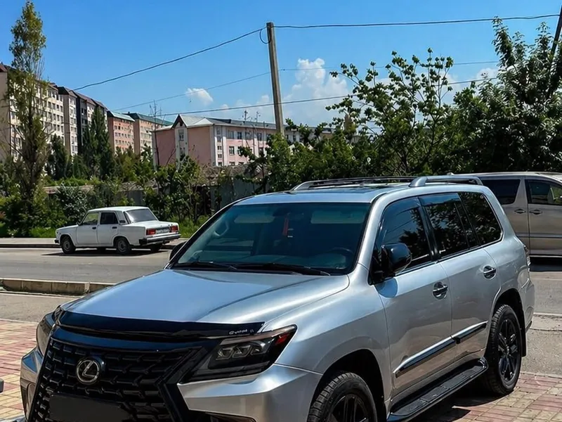 Lexus LX