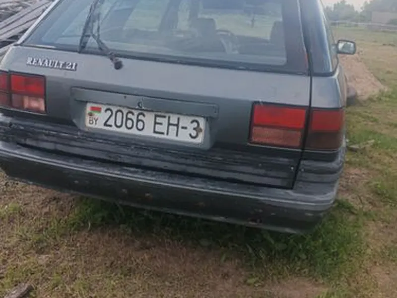 Renault 21
