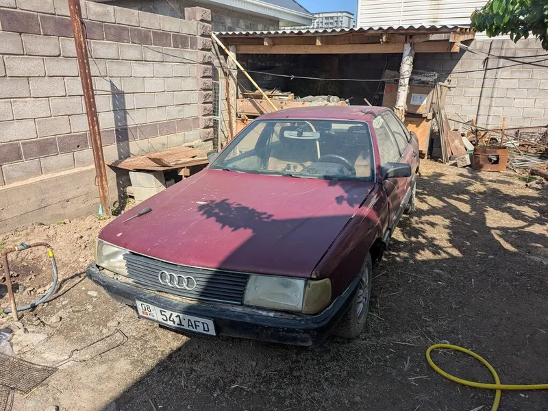 Audi 100
